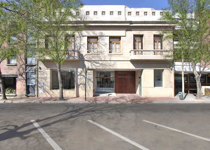 San Isidro Plaza Hotel