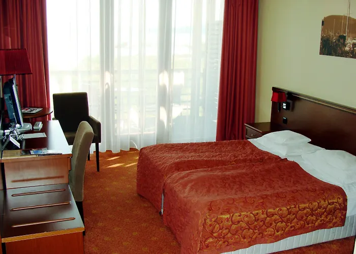 Hotel Golden Lake Resort Balatonfured