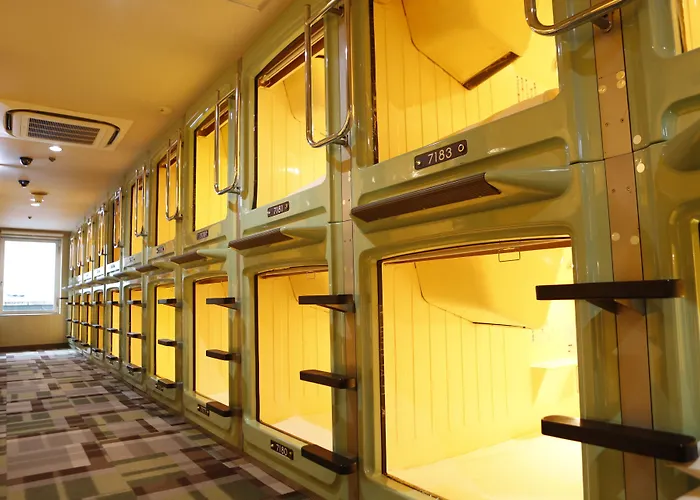 Shinjuku Kuyakusho-Mae Capsule Hotel Tokyo