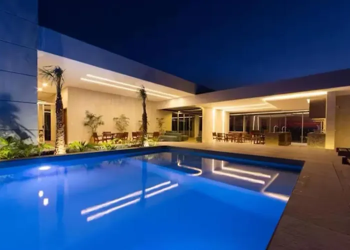 Departamento Moderno En Equipetrol De Lujo Cerca De Mall, Supermecados, Ventura Mall Y En La Zona Mas Exclusiva De Santa Cruz Santa Cruz de La Sierra