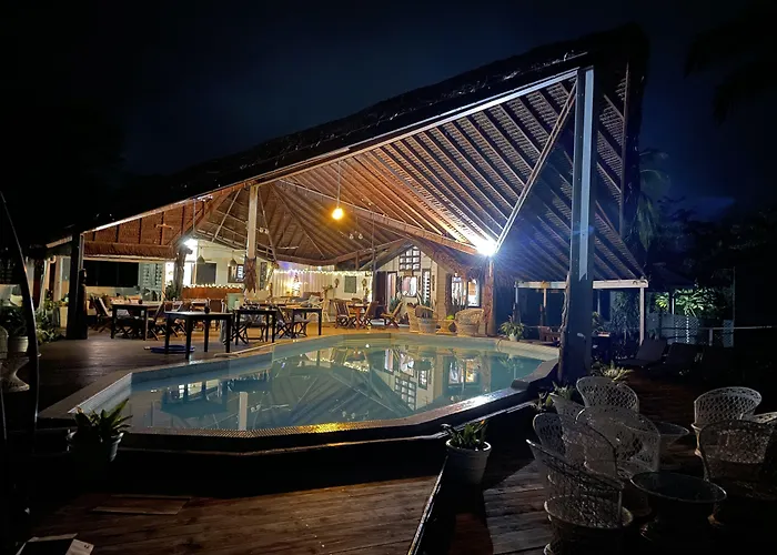 Deco Stop Lodge Luganville