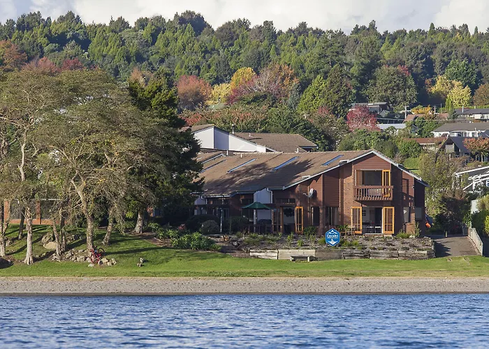 Cascades Lakefront Motel Taupo