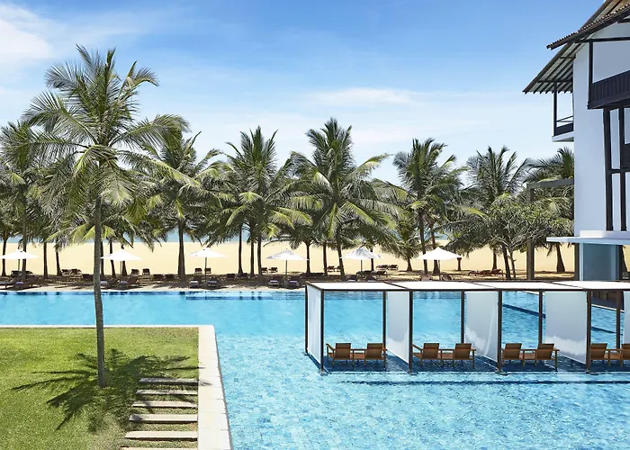 Jetwing Blue Hotel Negombo