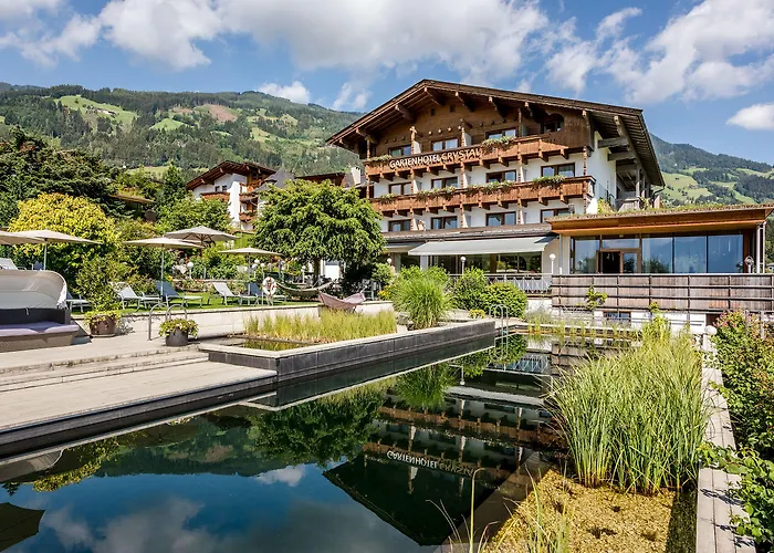 Gartenhotel Crystal Fuegen