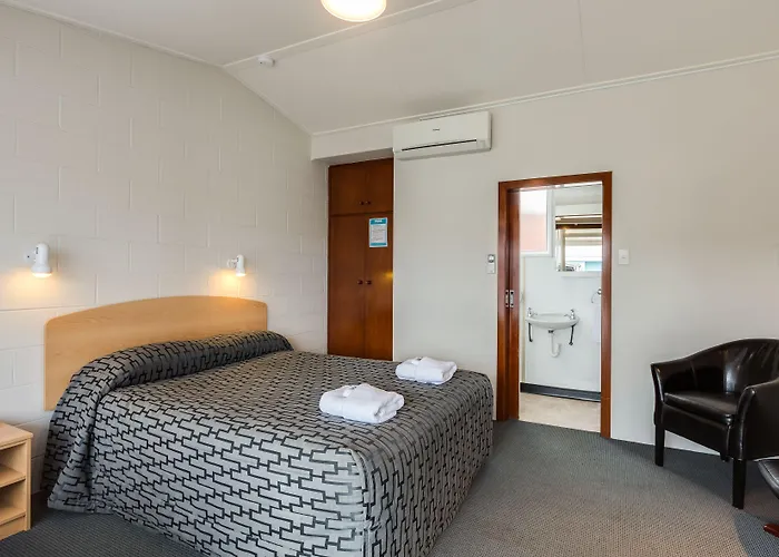 Ocean Beach Hotel Dunedin