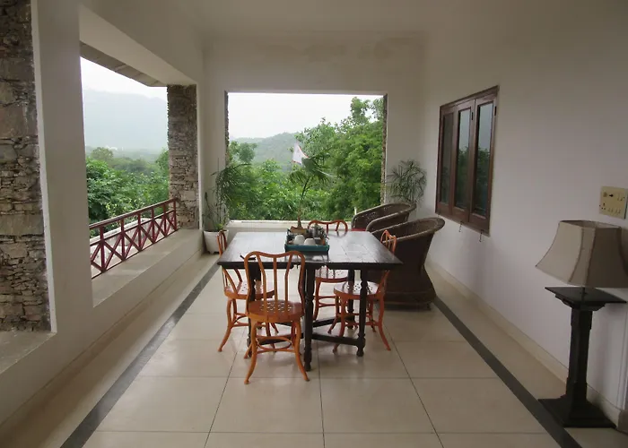 Devra Udaipur Hotel
