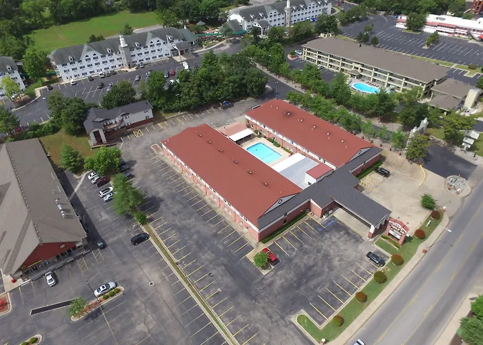 The Bransinn Entertainment District Branson