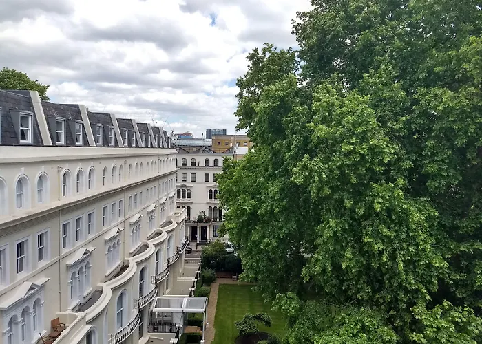 Garden Court Hotel London
