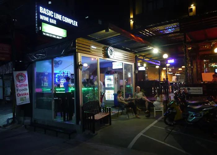 Basic Line Hotel @ Loikroh Chiang Mai