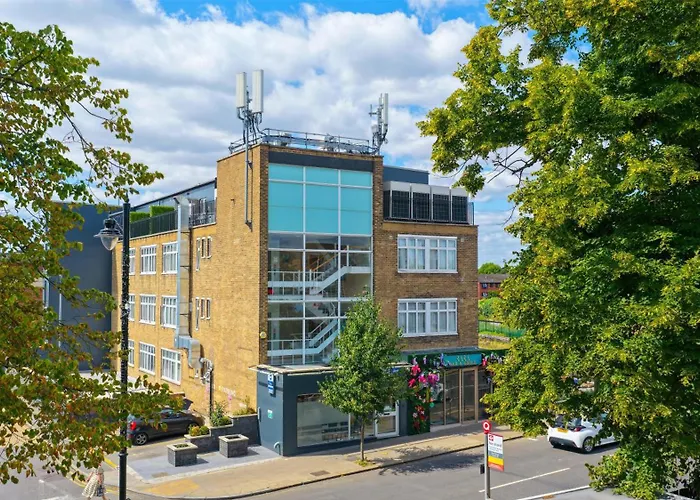 Best Western Northfields Ealing Hotel -Northfield Station Elizabeth Line London