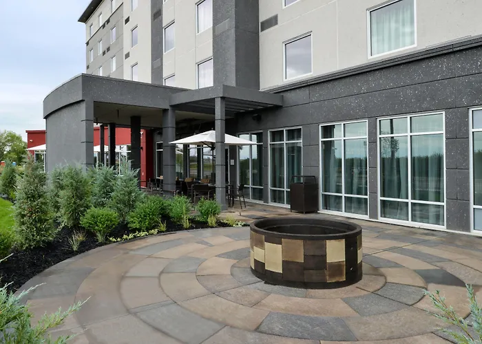 Courtyard By Marriott Saskatoon Airport Hotel