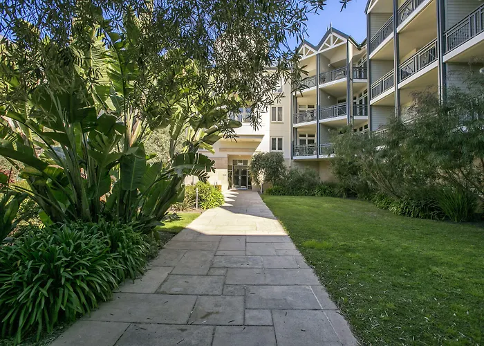Portsea Village Resort