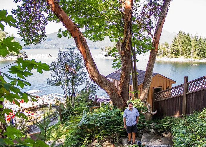 Tranquility Bay Waterfront Inn Sechelt