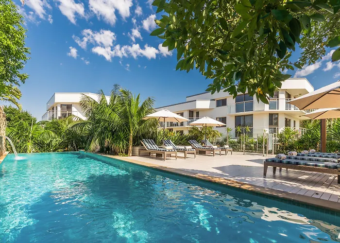Bayview Beachfront Apartments, In Town Right On The Beach Byron Bay