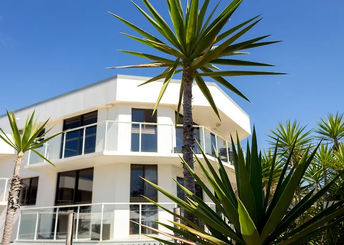 Bayview Beachfront Apartments, In Town Right On The Beach Byron Bay