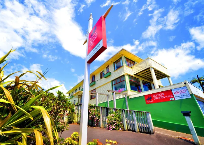Ducks & Drakes Boutique Motel & Backpackers New Plymouth