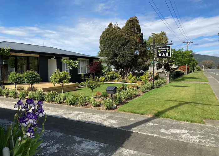 Shakespeare House Bed & Breakfast Te Anau