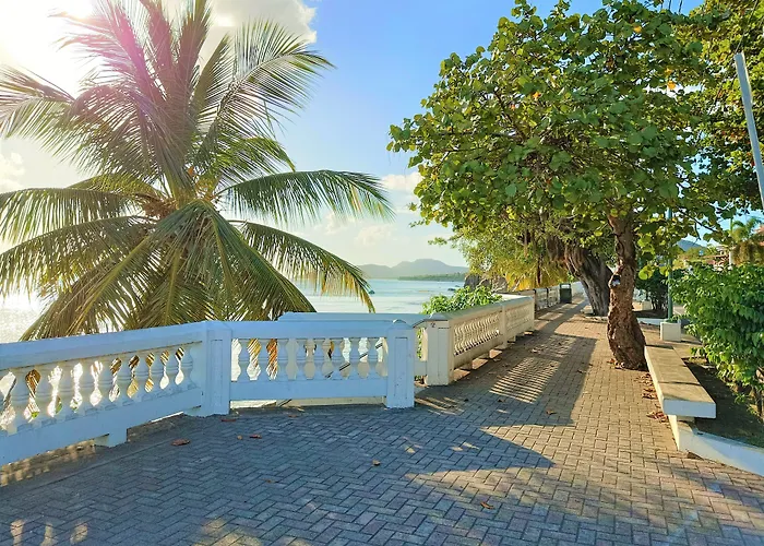 Waterside Inn Vieques