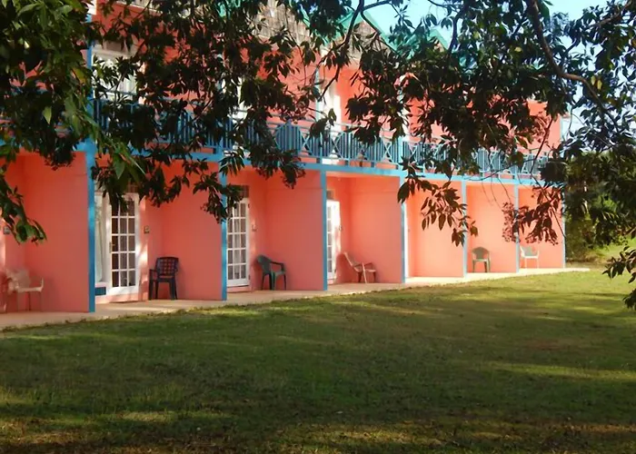 Canoe Bay Beach Resort Lowlands