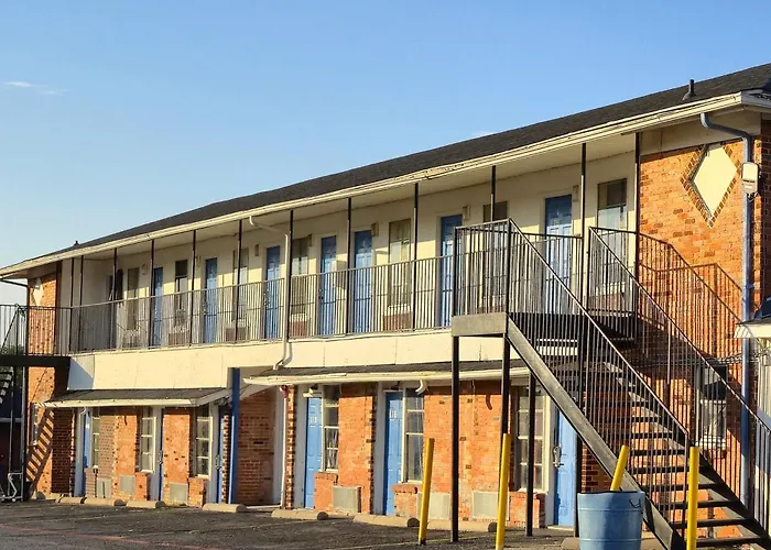 Cole Manor Motel By Oyo Love Field Market Center Dallas