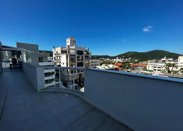 Cobertura Alba Rosa 3 Suites E 2 Box Garagem Bombinhas