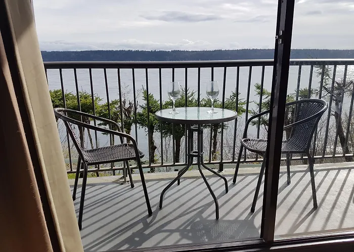 Above Tide Motel Campbell River