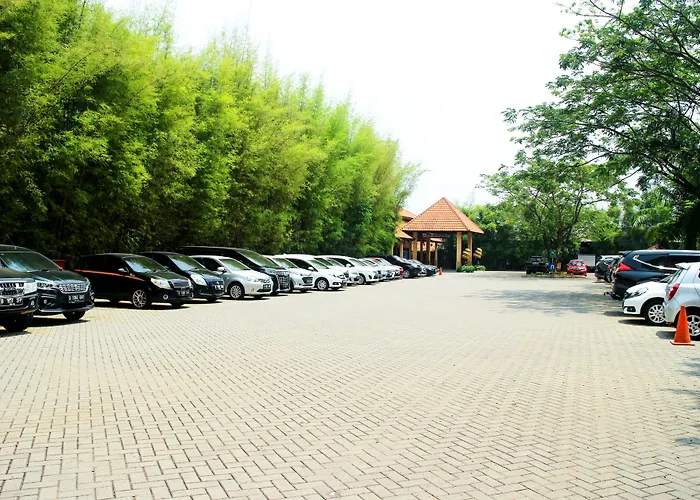 Narita Classic Hotel Tangerang