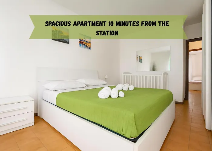 -10 Minutes From The Station- - 5 Beds- Apartment