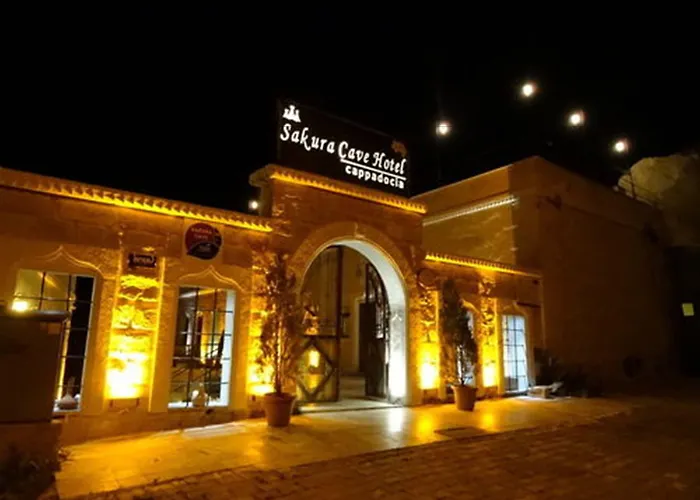 Emit Sakura Cave Hotel Göreme