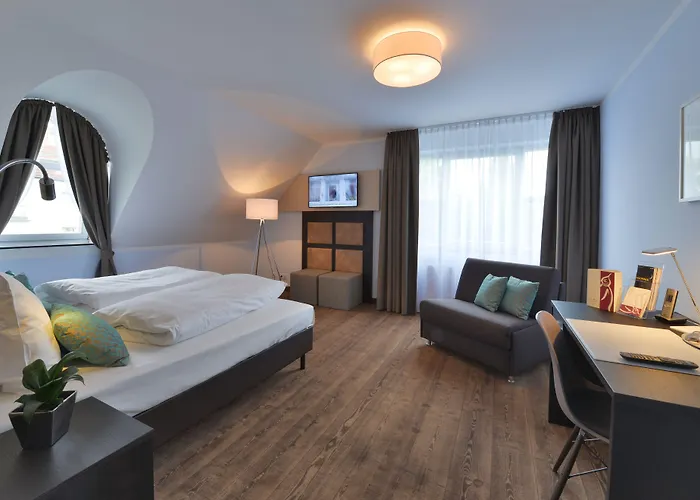 Uhu Gaestehaus Superior Cologne