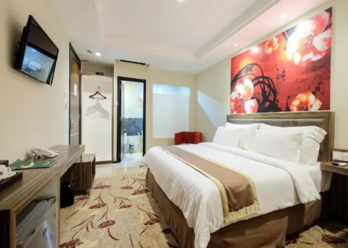 Travellers Hotel Phinisi Makassar