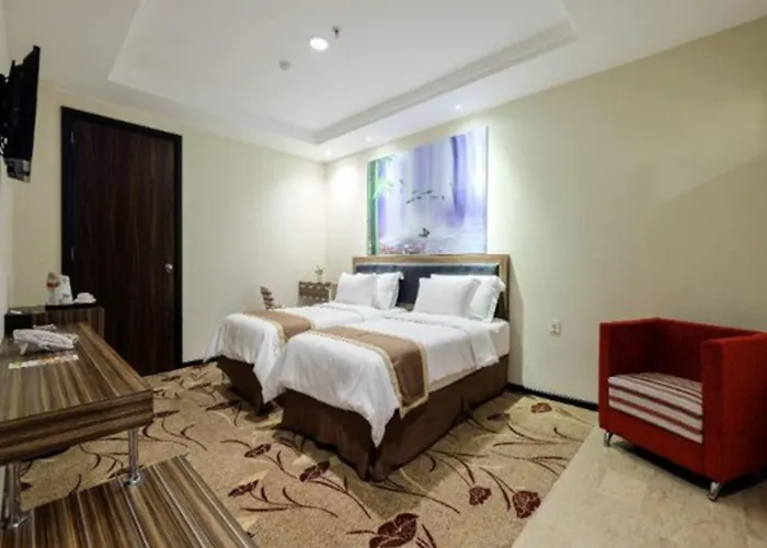 Travellers Hotel Phinisi Makassar