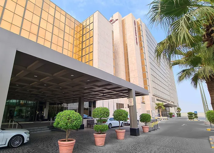 Crowne Plaza Kuwait Al Thuraya City By Ihg Kuwait City