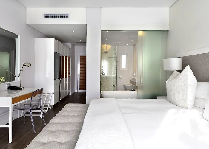 Franschhoek Boutique Hotel - Lion Roars Hotels & Lodges
