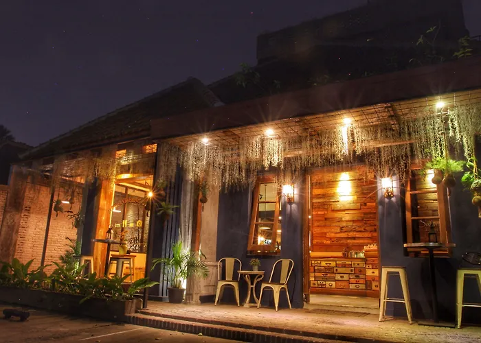 Summerbird - Bed And Brasserie Bandung