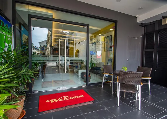 B Street Hotel George Town