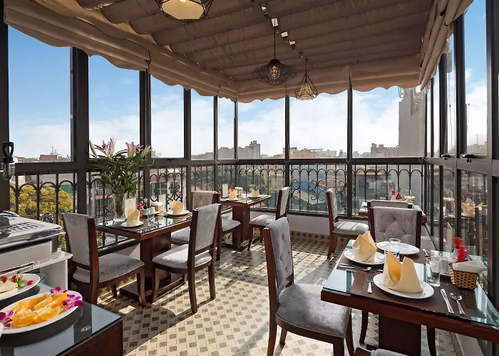 Golden Moon Suite Hotel & Travel Hanoi