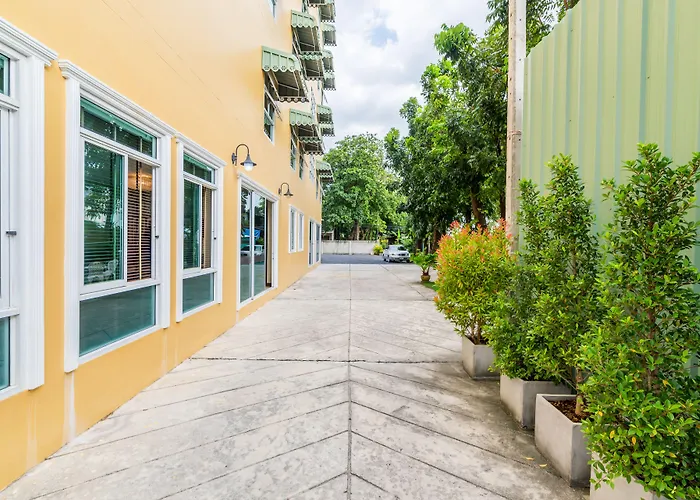 Le Hua Hotel Phuket