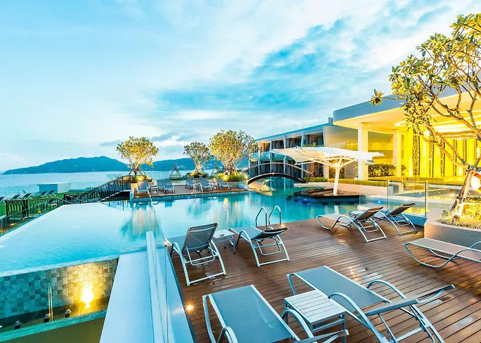 Crest Resort & Pool Villas Patong