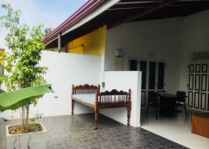 Gomez Place Negombo