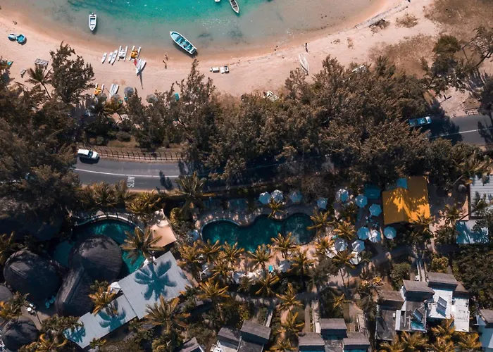 Coin De Mire Attitude Hotel Bain Boeuf