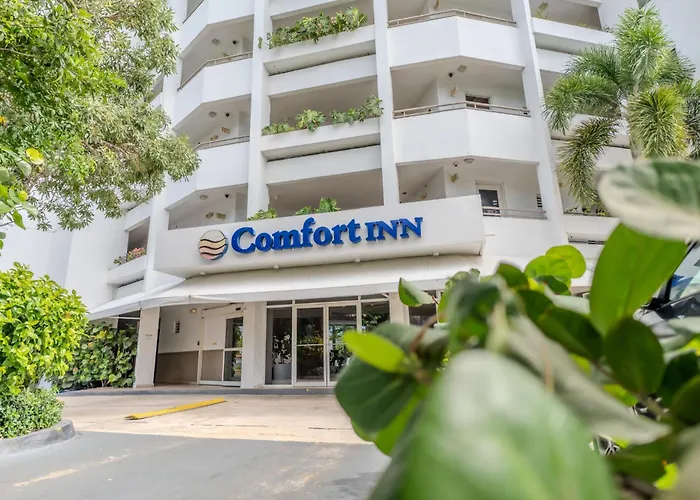 Comfort Inn & Suites Levittown
