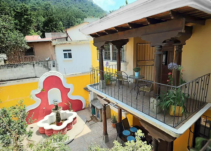 Casa Tipo Colonial Cerca Del Igss Colonia Molina Villa Quetzaltenango