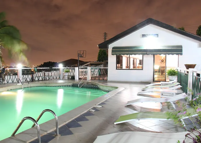 Hill View Hotel Mccarthy Hills Botianaw