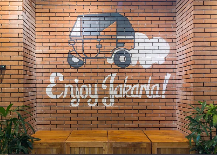 Wonderloft Hostel Kota Tua Jakarta
