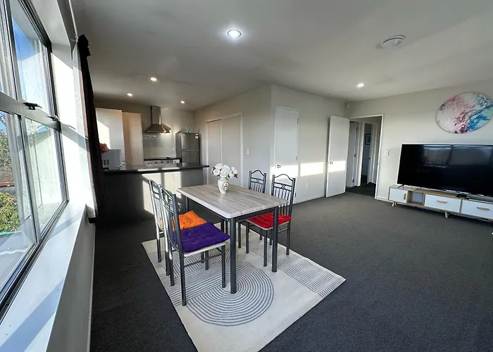 Character & New Cnzhouse With Quiet Apartment Christchurch