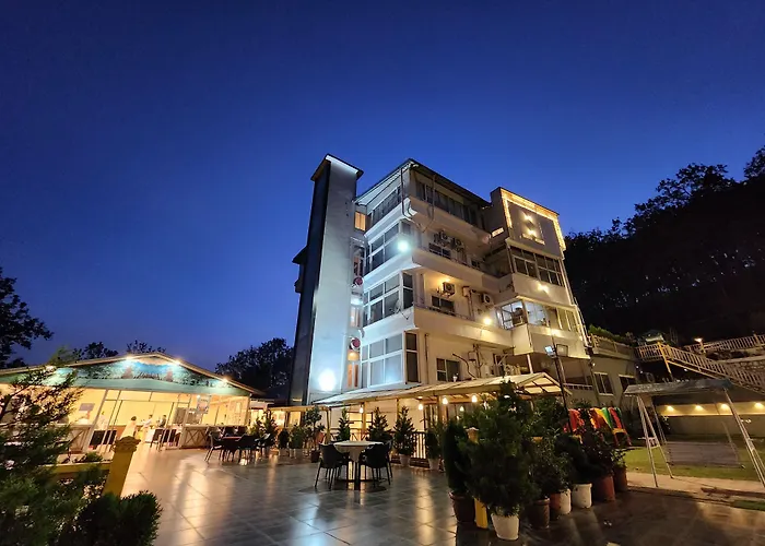 Hotel Rajpur Heights Dehradun