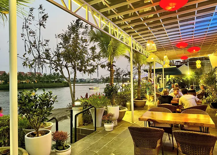 Riverside White House Boutique Hotel Hoi An