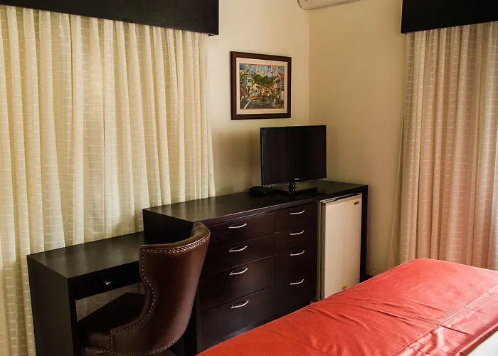 Shirley Retreat Hotel Kingston