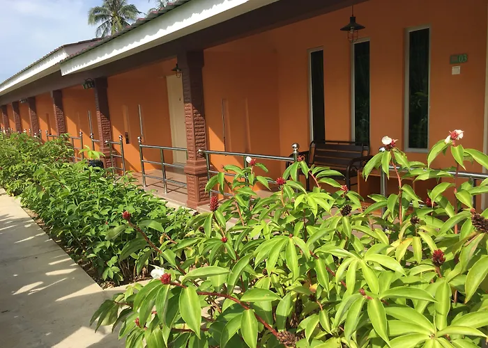 Chuu Pun Village Resort Pantai Cenang 